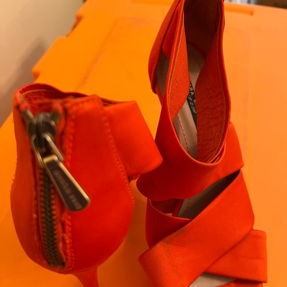 Women Orange Shoes - Picture 3 of 4